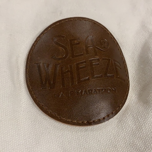 Lululemon drawstring backpack - Picture 5 of 8